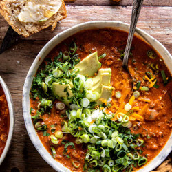 Crockpot Spicy Queso Beef Chili