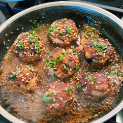 High-protein Chicken Stuffed Mushrooms