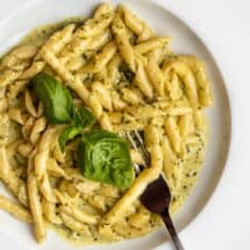 10 Minute Creamy Pesto Pasta Sauce