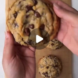 Bakery Style Chocolate Chip Cookies