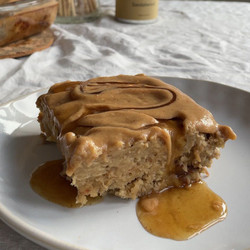 Sticky Date Baked Oats