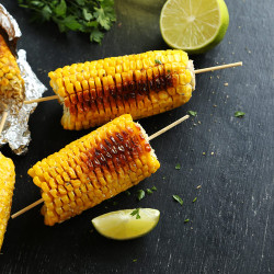 Épis De Maïs Grillés Au Barbecue