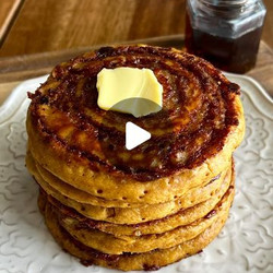 Pumpkin Cinnamon Roll Pancakes