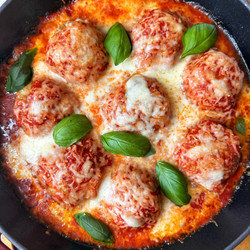 Easy Chicken Parmesan Meatballs