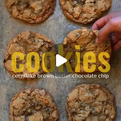 Chocolate Chip Cookies With Cornflake Crunch