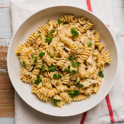 Crockpot Garlic Parmesan Chicken Pasta