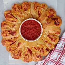 Sourdough Pizza Wreath