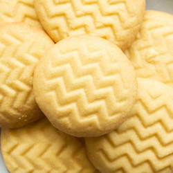 3-ingredient Vegan Shortbread Cookies