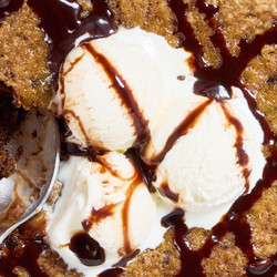 Slow-cooker Chocolate Chip Cookie