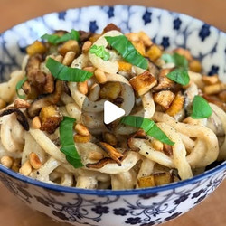 Cremige Vegane Udon Carbonara