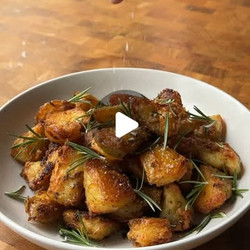Fluffy &amp; Crunchy Roast Potatoes
