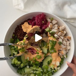 Crispy Rice Bang Bang Chicken Salad
