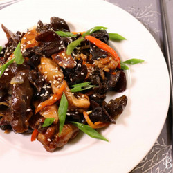 Chicken And Wood Ear Mushroom Stir-fry