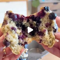 Fluffy One-bowl Blueberry Greek Yogurt Muffins (5g Protein!)