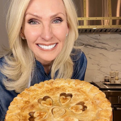 Apple Pie Hack With Cinnamon Roll Crust