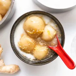 Chè Trôi Nước (vietnamese Glutinous Rice Balls In Ginger Syrup)