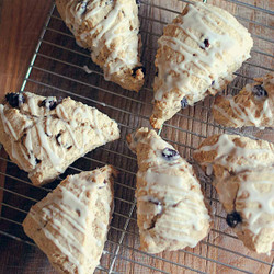 Cinnamon Raisin Scones