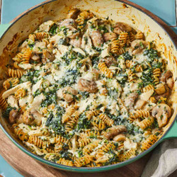Creamy Chicken, Mushroom &amp; Spinach Skillet Casserole