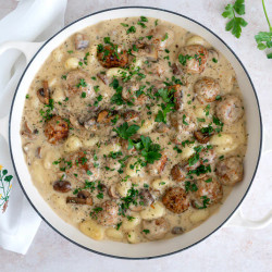 Kødboller I Svampesauce Med Gnocchi