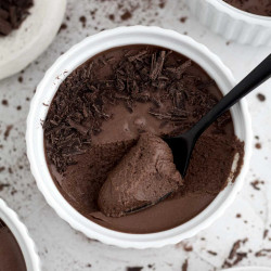 Easy Chocolate Mousse (eggless)
