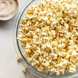 5-minute Homemade Stovetop Popcorn
