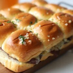 Hot Roast Beef Sliders On Hawaiian Rolls
