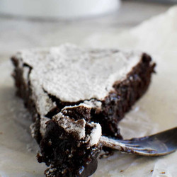 6-ingredient Gooey Swedish Chocolate Cake (kladdkaka)