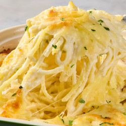 Alfredo Baked Spaghetti