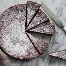 Torta Caprese (chocolate And Almond Flourless Cake)