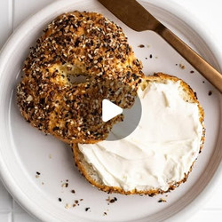 Viral Greek Yogurt Bagels