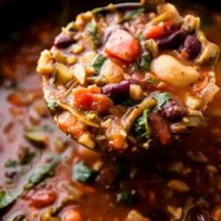Thick &amp; Hearty Minestrone Soup