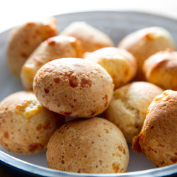 Cuñapes/pão De Queijo (south American Cheesy Bread)
