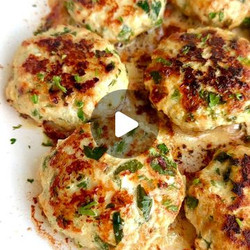 Spinach &amp; Feta Turkey Burgers