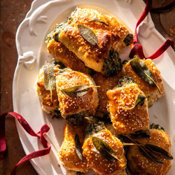 Spinach And Artichoke Dip Rolls