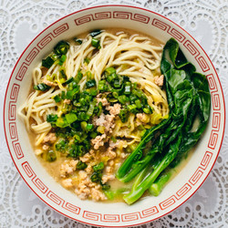 20 Minute Scallion Noodle Soup 葱油湯面