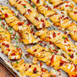 Alfredo Bacon Pizza Twists