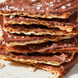 How To Make Matzo Toffee Bark