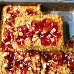Peanut Butter And Jelly Baked Oatmeal (greek Yogurt)
