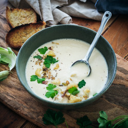 Creamy Cauliflower Soup (blomkålsuppe)
