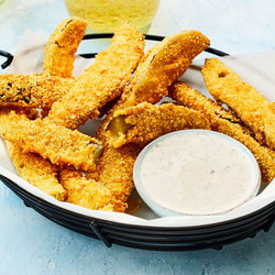 Crispy Fried Pickle Spears With Ranch Dipping Sauce