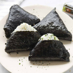Japanese Onigiri Rice Triangles (rice Wrapped In Seaweed)