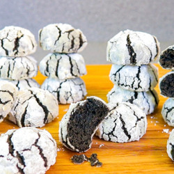 Black Sesame Crinkle Cookies