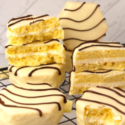 Copycat Zebra Cakes