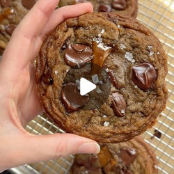Toffee Brown Butter Chocolate Chip Cookies