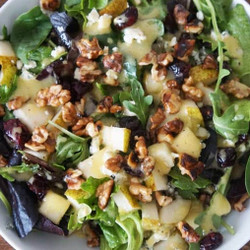 Pear &amp; Gorgonzola Salad