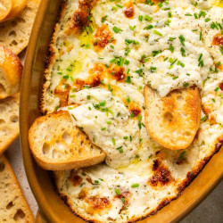 Cheesy Baked Garlic Bread Dip Recipe