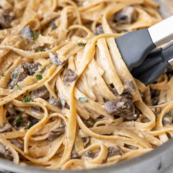 One Pot Creamy Mushroom Pasta