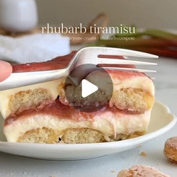 Rhubarb Tiramisu