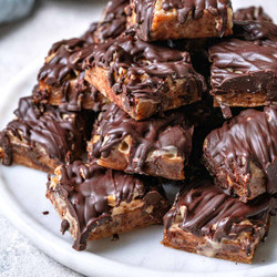 No-bake Chocolate Covered Date Bars