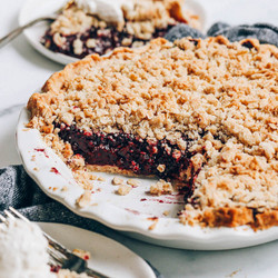 Mixed Berry Crumble Pie (vegan + Gf)